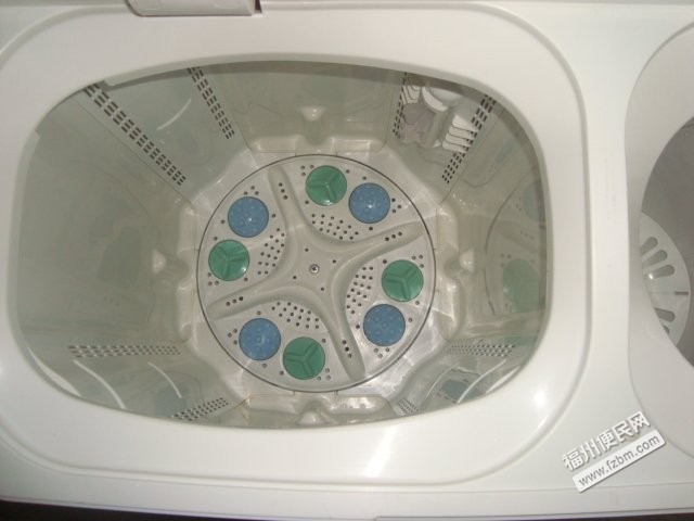 【图】荣事达牌 半自动 双缸洗衣机 脱水机