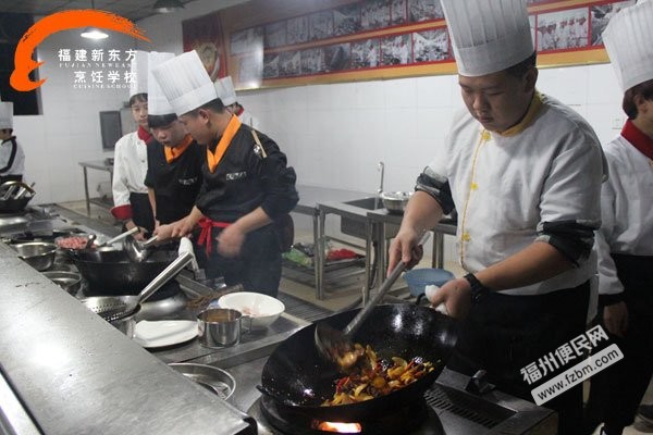 福建新东方厨师培训学校:初中文凭找什么工作