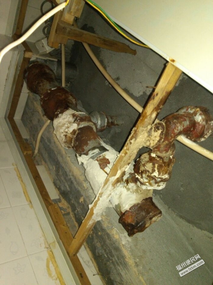 卫生间铸铁管老化生锈更换维修 改造 福州水管